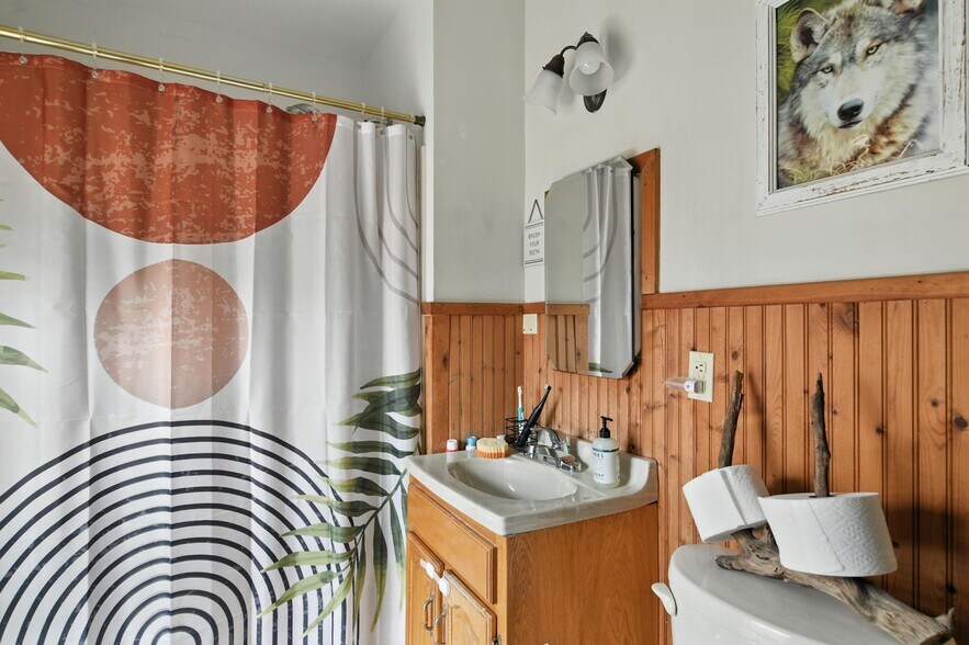 More Photos Of 11 N Main St, Belchertown Office Residential For Sale