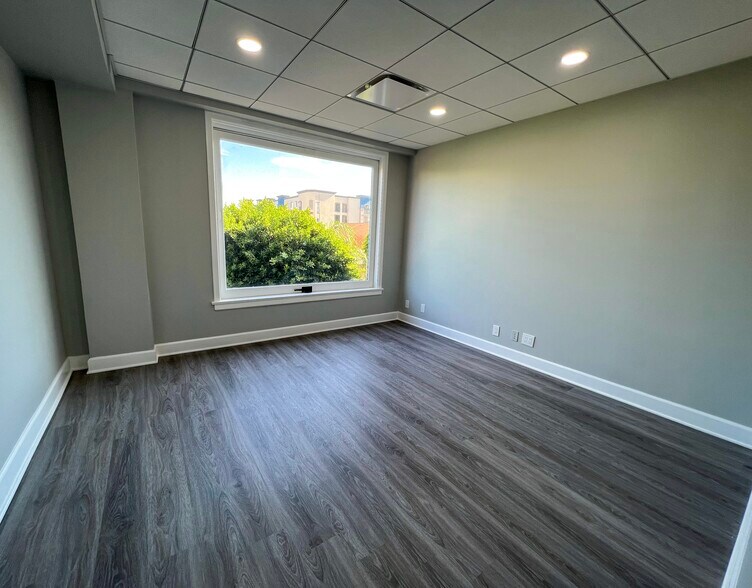 More Photos Of 110 E Wilshire Ave, Fullerton Office For Lease