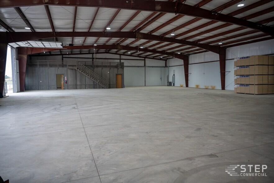 More Photos Of 1422 Cimarron Ct, Greeley Warehouse For Lease