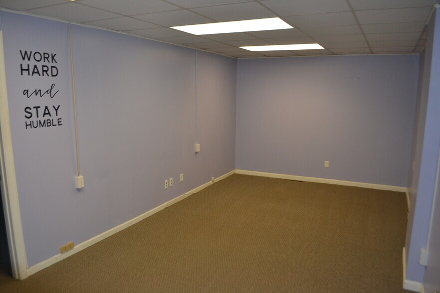 More Photos Of 115 N 6th St, Wausau Medical For Lease