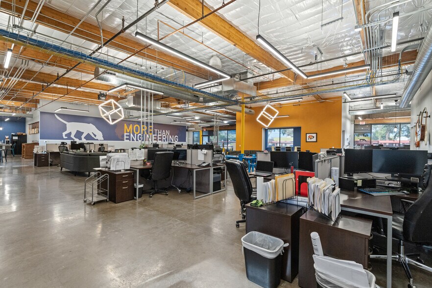 More Photos Of 2410 W Royal Palm Rd, Phoenix Light Manufacturing For Sale