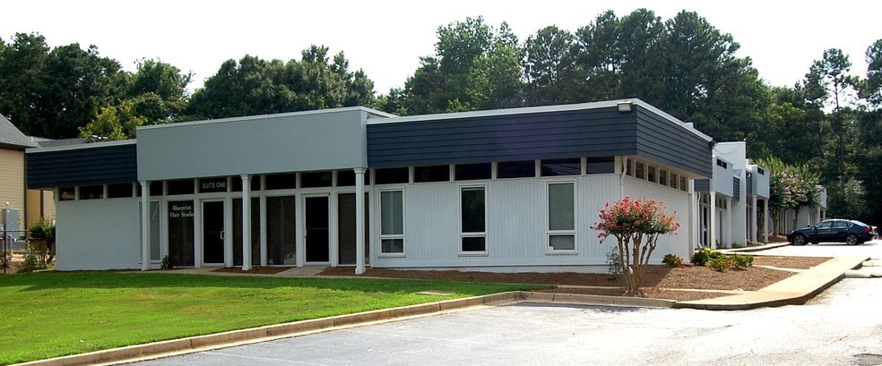 Primary Photo Of 2088 Idlewood Rd, Tucker Medical For Lease