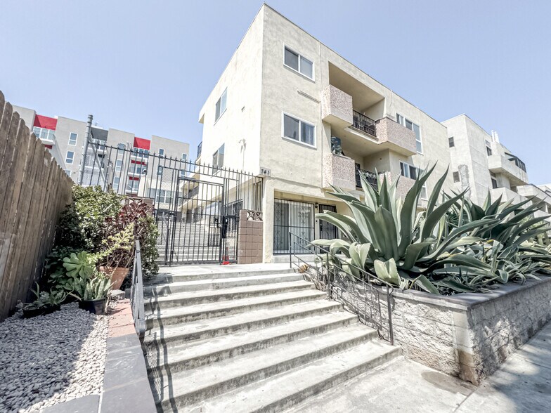 More Photos Of 741 S Hobart Blvd, Los Angeles Apartments For Sale