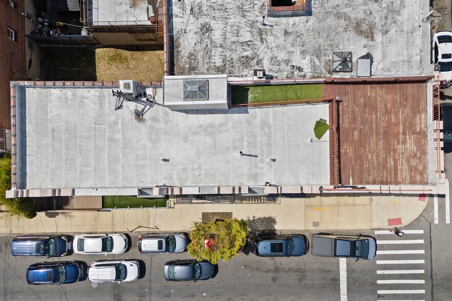 More Photos Of 222 E 51st St, Brooklyn Storefront Retail Residential For Sale
