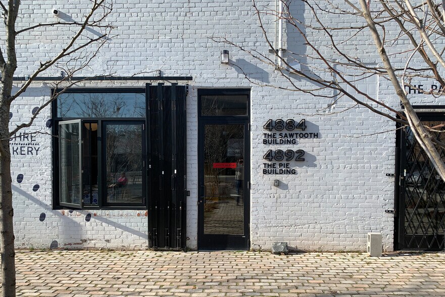 More Photos Of 4884-4892 Grand River Ave, Detroit Storefront Retail Office For Lease