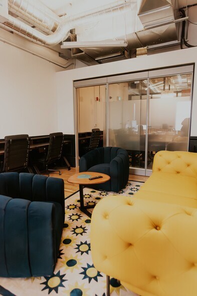 More Photos Of 14 Erb St W, Waterloo Coworking Space