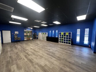 More Photos Of 105 Auto Supply Dr, Goose Creek Light Distribution For Sale