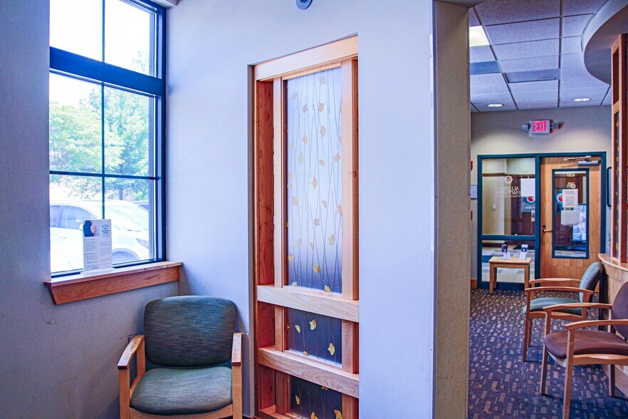 More Photos Of 600 Julian Ln, Arden Medical For Sale
