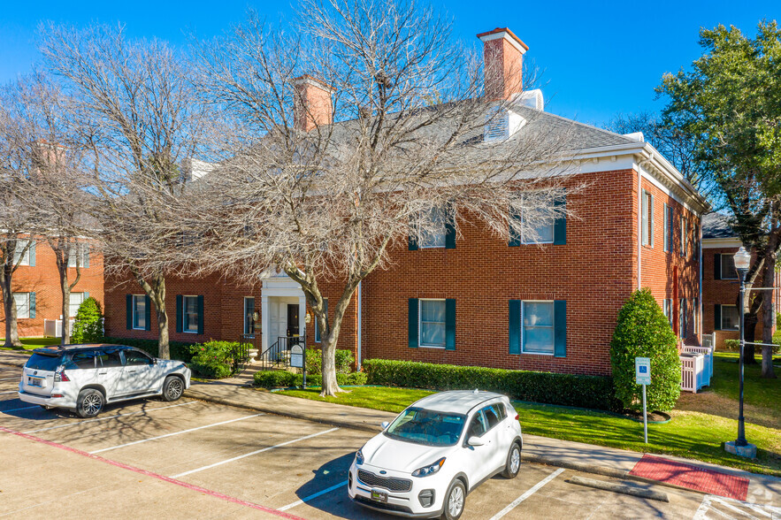 Primary Photo Of 2003 E Lamar Blvd, Arlington Medical For Lease