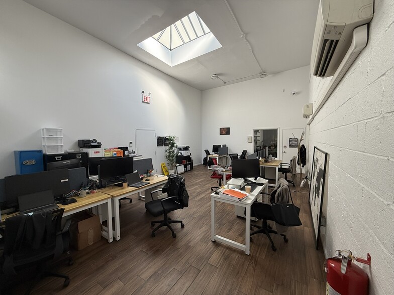 More Photos Of 142 18th St, Brooklyn Industrial For Lease