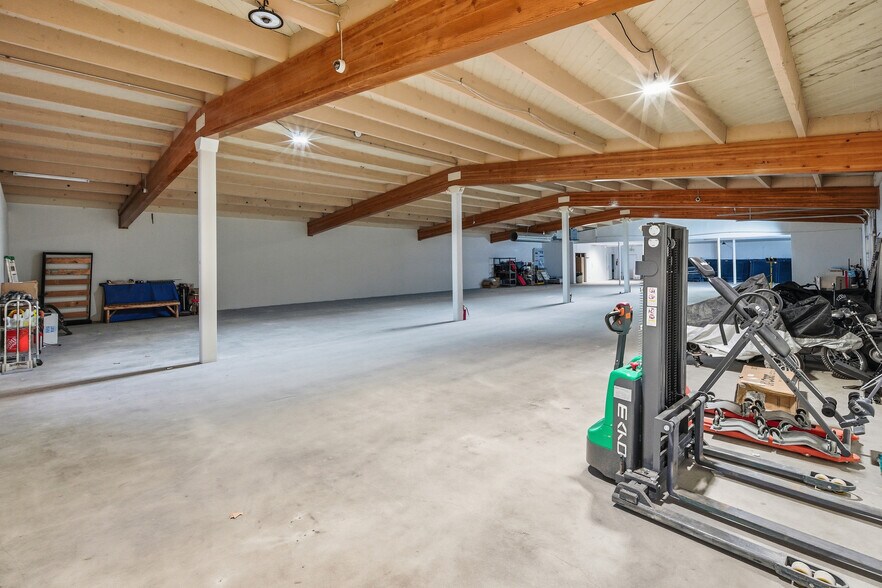 More Photos Of 735 Stocker Rd, Big Bear Lake Storefront Retail Office For Sale