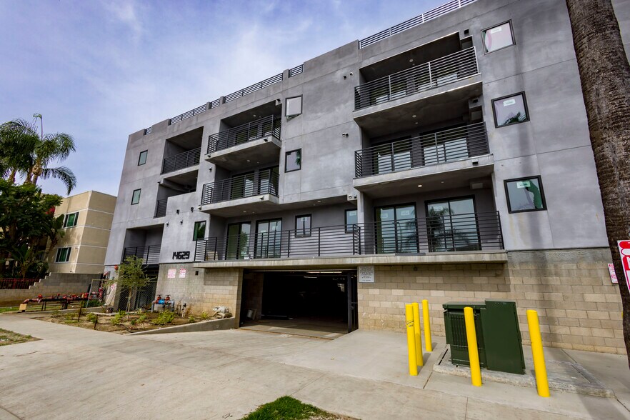 More Photos Of 14629 W Erwin St, Van Nuys Apartments For Sale