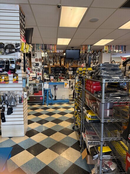 More Photos Of 1649 N Military Trl, West Palm Beach Freestanding For Sale