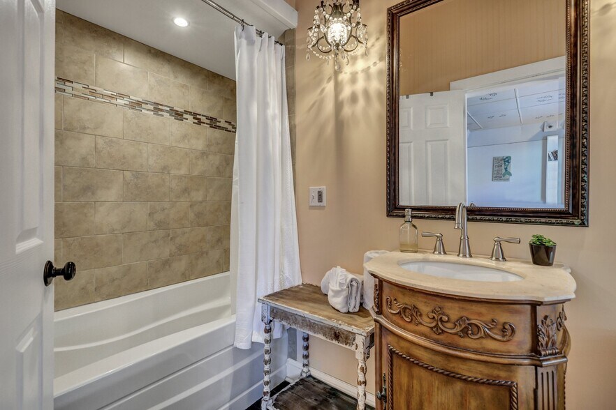 More Photos Of 24 Van Horne Ave, Tybee Island Hospitality For Sale