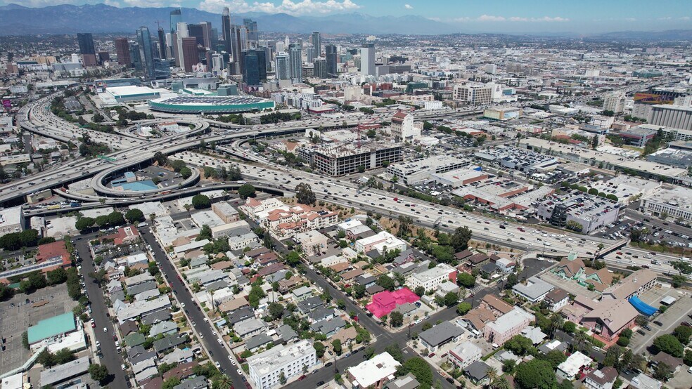 More Photos Of 1978 Bonsallo Ave, Los Angeles Apartments For Sale