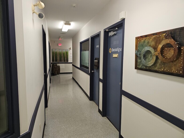 More Photos Of 3120 Braun St, Terrace Apartments For Lease