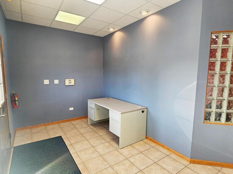 More Photos Of 10331-10335 W Lincoln Hwy, Frankfort Office For Sale