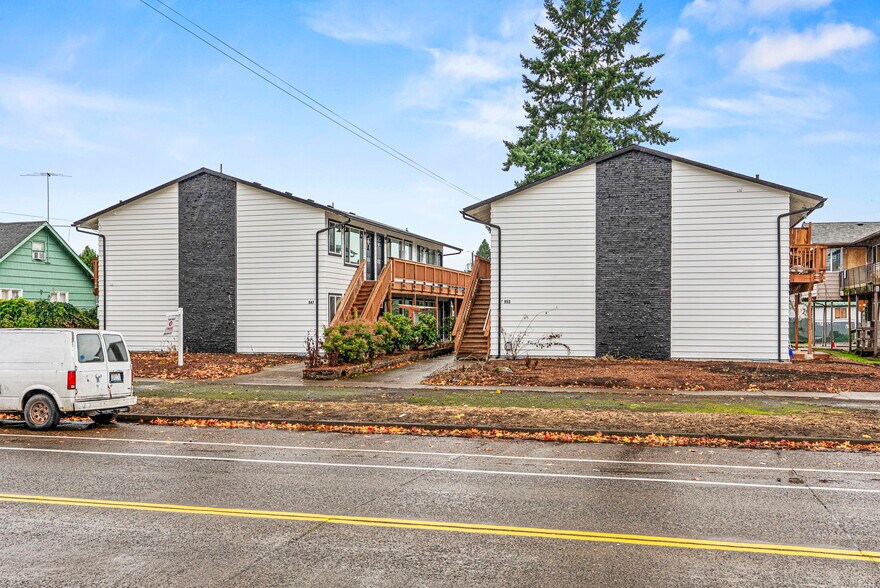 More Photos Of 947 7th Ave, Longview Apartments For Sale