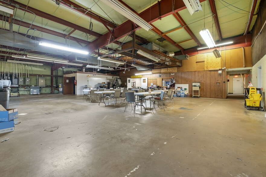 More Photos Of 1700 Capital Cir SW, Tallahassee Office For Sale