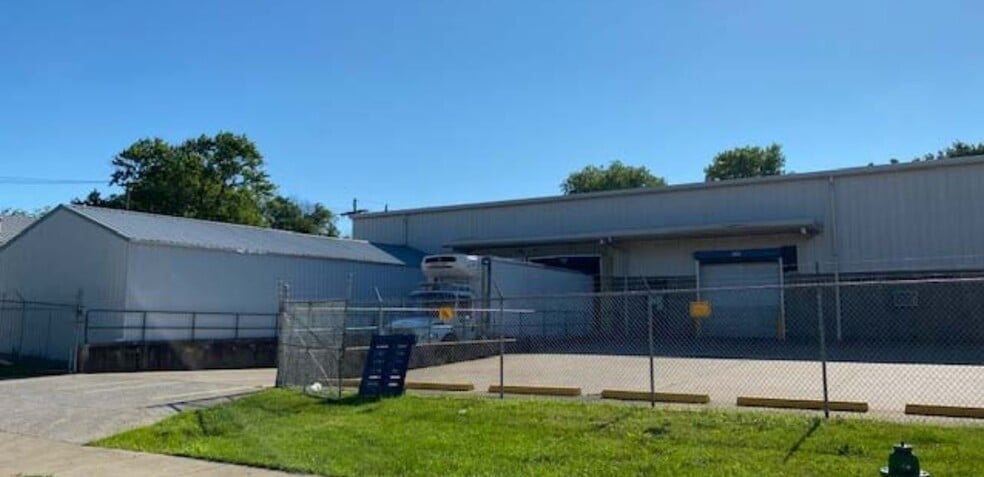 Primary Photo Of 801 E Michigan St, Evansville Distribution For Sale