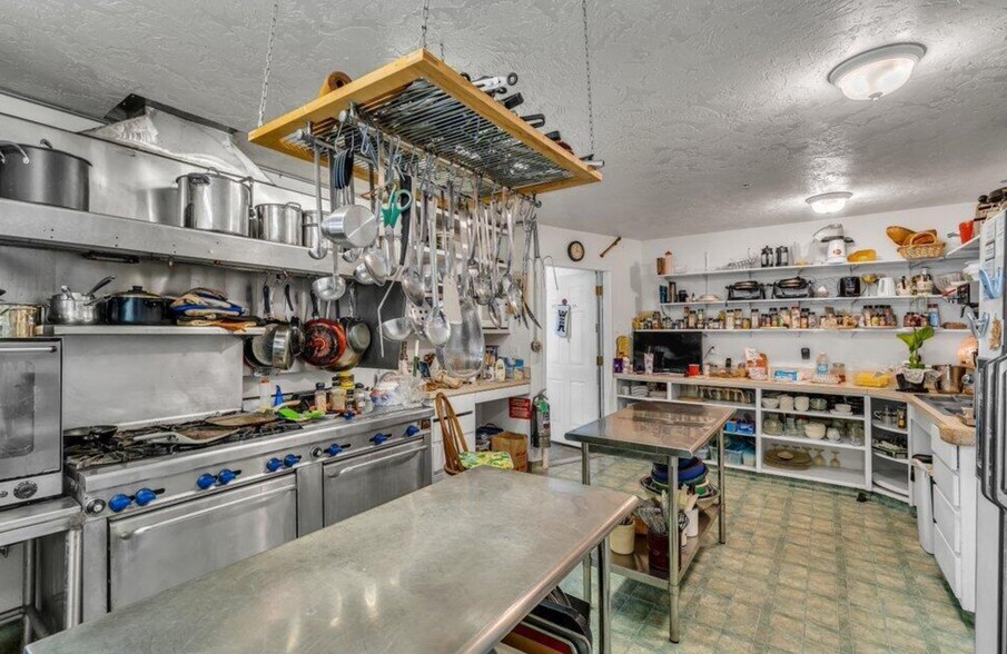 More Photos Of 30400 S Sunray Trl, Worley Lodge Meeting Hall For Sale