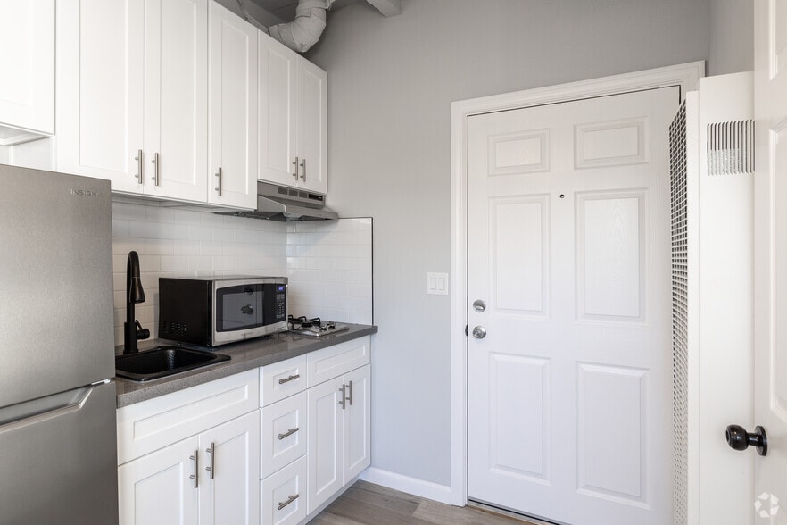 More Photos Of 1864 Cordova St, Los Angeles Apartments For Sale