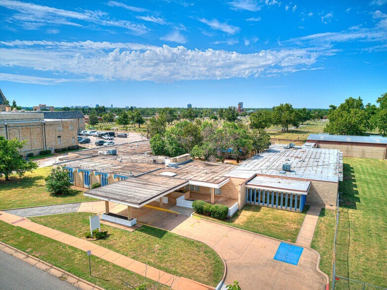 More Photos Of 901 NW 25th St, Oklahoma City Healthcare For Sale