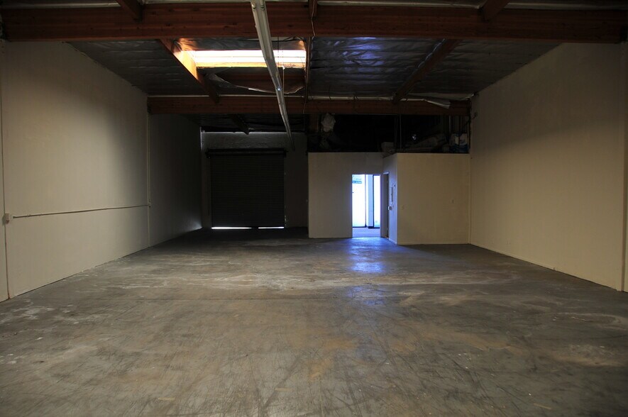 More Photos Of 6850 Vineland Ave, North Hollywood Manufacturing For Sale