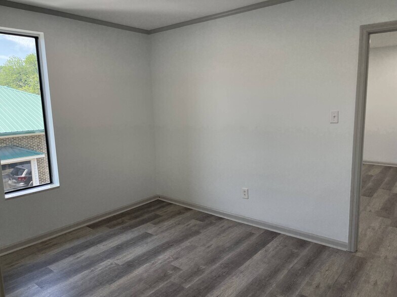 More Photos Of 1009 Keith St NW, Cleveland Office For Lease