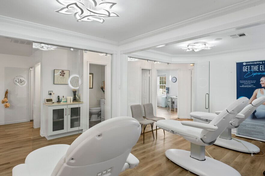 More Photos Of 2102 Gallows Rd, Vienna Medical For Lease