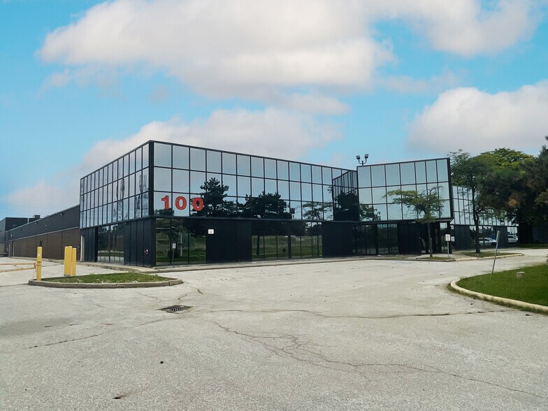 More Photos Of 100 Ronson Dr, Toronto Warehouse For Sale