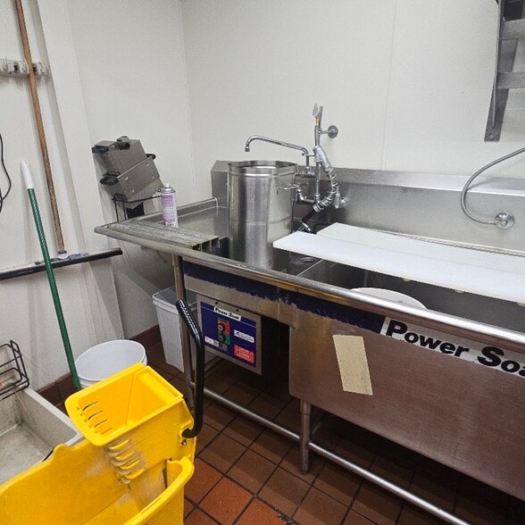 More Photos Of 2045 Brice Rd, Reynoldsburg Restaurant For Lease