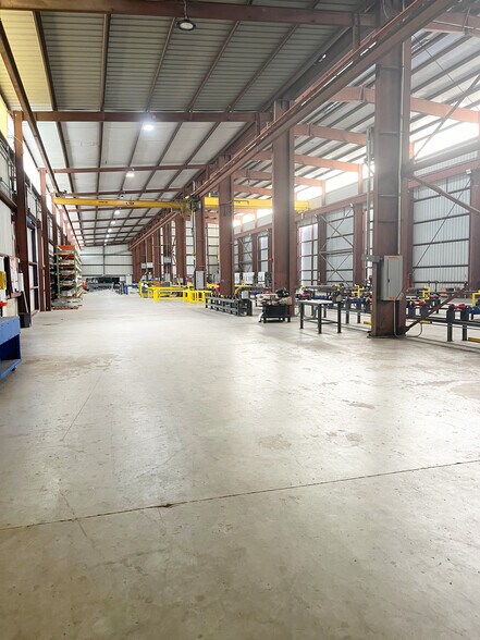 More Photos Of 6400 Hawes, Humble Warehouse For Lease