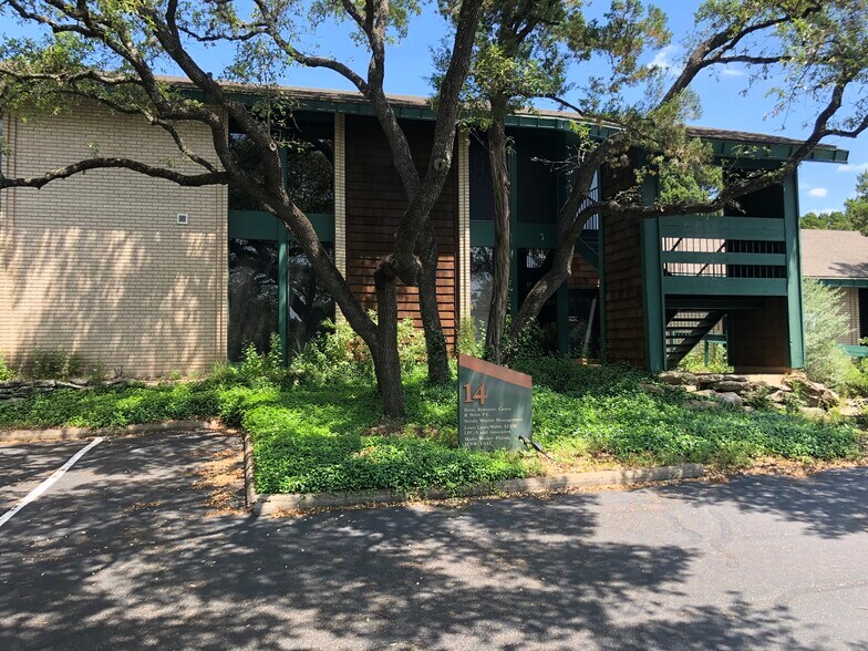 More Photos Of 2525 Wallingwood Dr, Austin Unknown For Lease