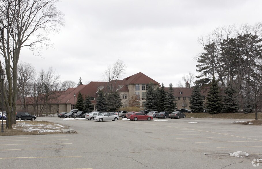 Primary Photo Of 1333 Dorval Dr, Oakville Loft Creative Space For Lease