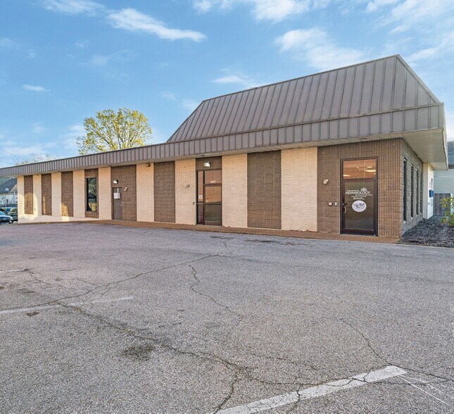 More Photos Of 2200 Union Ave, Memphis Healthcare For Sale