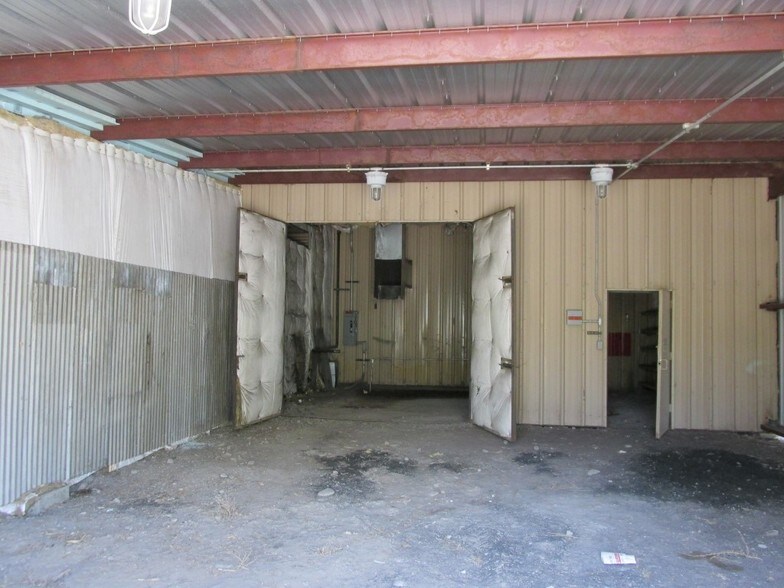More Photos Of 5513 Highway 348, Delta Warehouse For Sale