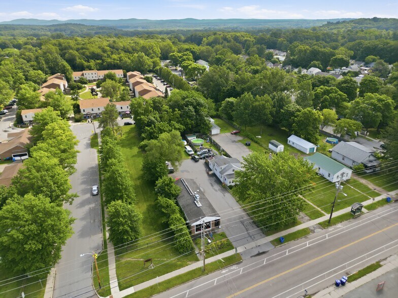 More Photos Of 1548 North Ave, Burlington General Retail For Sale
