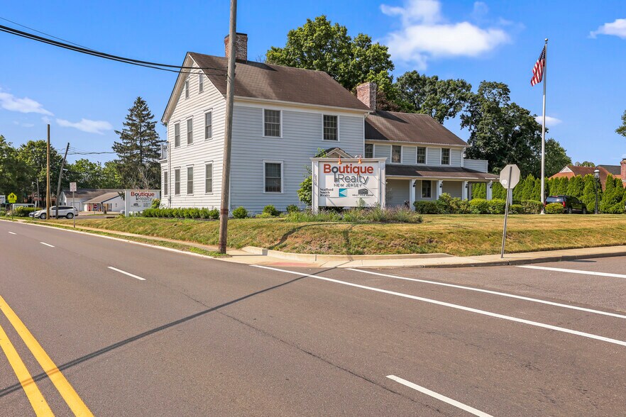 More Photos Of 630 Broad St, Shrewsbury Office For Sale