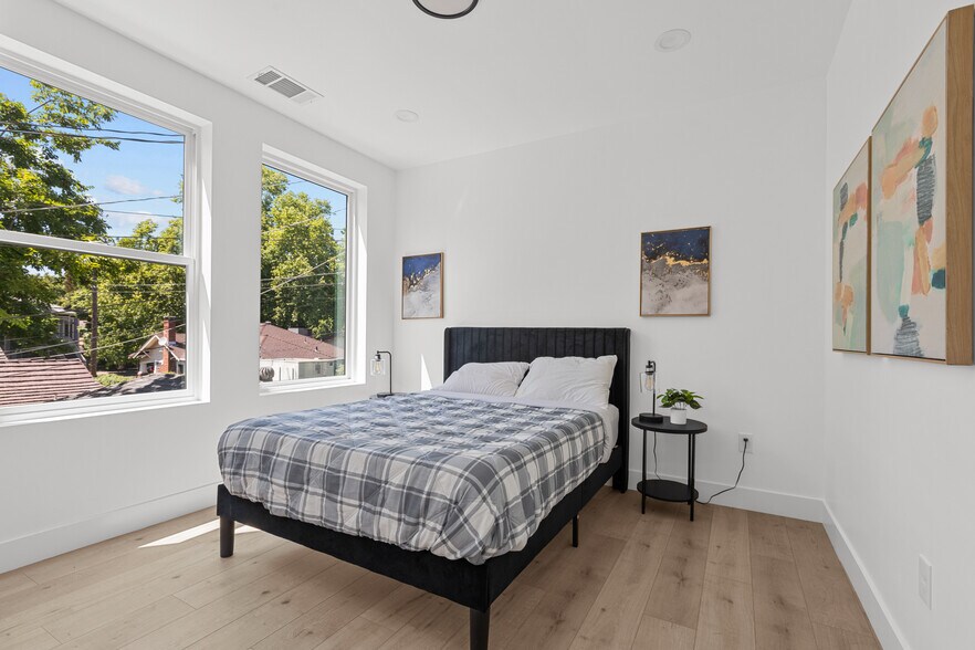 More Photos Of 1012 Uptown Aly, Sacramento Multifamily For Sale