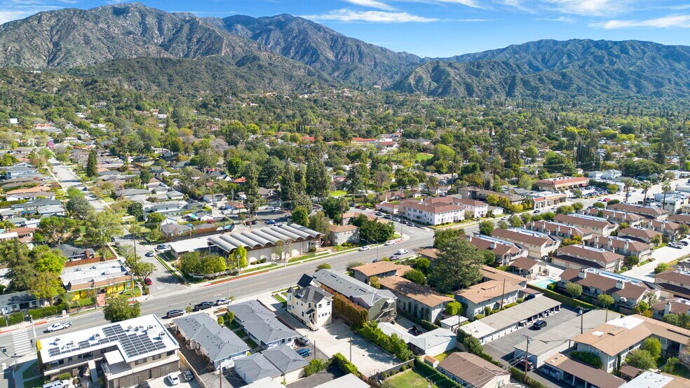 More Photos Of 620 W Foothill Blvd, Monrovia Office For Sale