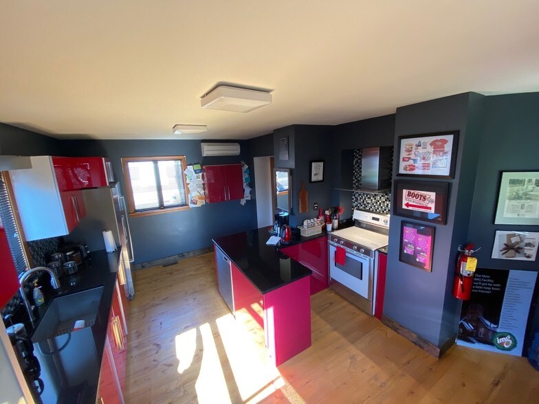 More Photos Of 605 Centennial Ave, New Galilee Loft Creative Space For Sale