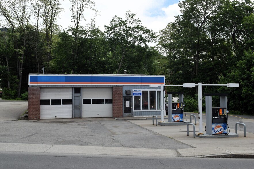 Primary Photo Of 37 Putney Rd, Brattleboro Service Station For Sale
