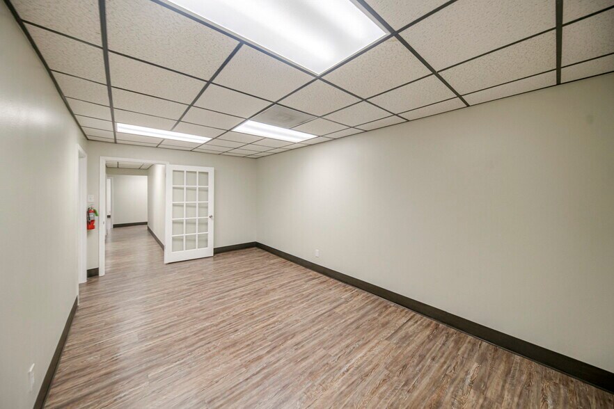 More Photos Of 1410 Rankin Hwy, Midland Office For Sale