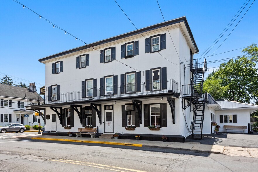 More Photos Of 100 W Maple Ave, Langhorne Restaurant For Sale