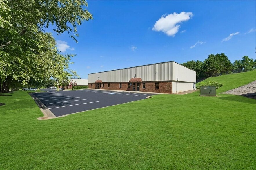 More Photos Of 4665 Church Rd, Cumming Warehouse For Sale