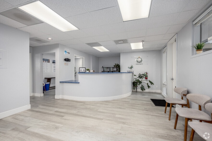 More Photos Of 3637 Mission Ave, Carmichael Office For Sale