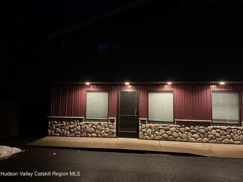 More Photos Of 464 NY-212, Saugerties Office For Lease
