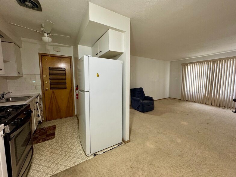 More Photos Of 12001 Marguerite Ave, Cleveland Apartments For Sale