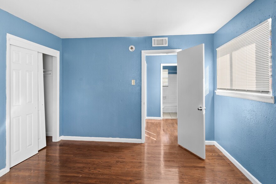 More Photos Of 1177 Linden Ave, Memphis Apartments For Sale